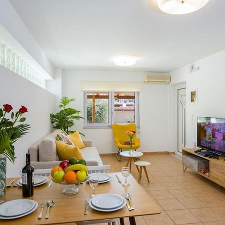 Manolia Dream Apartment 30M To The Beach Agia Marina  Bagian luar foto